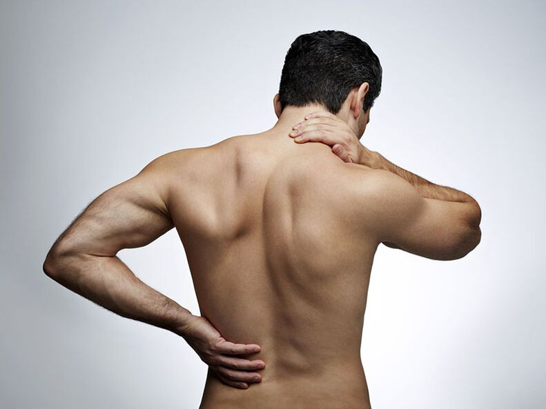 Τα κύρια συμπτώματα της οστεοχονδρωσίας είναι ο πόνος στον αυχένα, την πλάτη και τη μέση. 